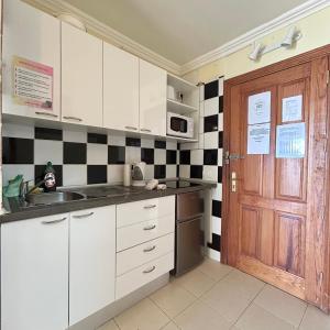 1 Bedroom Apartment Green Park K001