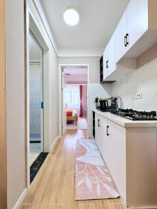 Candy Stays KE-Cozy spacious room along Ngong Rd