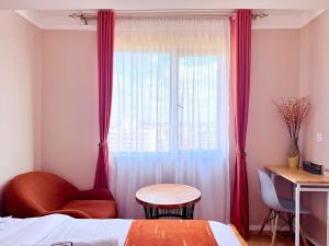Candy Stays KE-Cozy spacious room along Ngong Rd