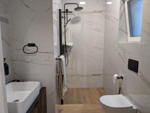 Apartma Pod Kostanjem