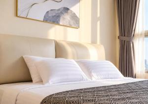 Landmark Aura Suites Vinhomes Central Park