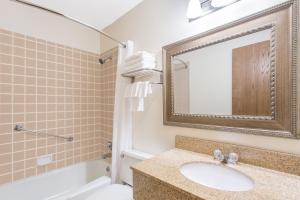 Studio Suite with Two Queen Beds - Mobility Access/Non-Smoking room in Baymont by Wyndham Dubuque