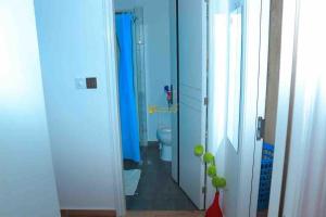 2 bd Aptmnt with pool and gym