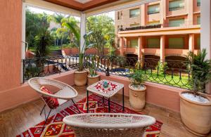 Appartement Terrace picine a cote menara mall