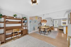 Tropical 4Bd Villa w Pool, Games & BBQ by Beach