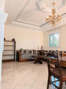 Spacious Villa Apartment with Private Terrace & Reversible AC