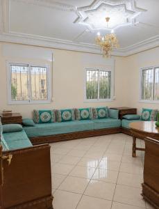 Spacious Villa Apartment with Private Terrace & Reversible AC