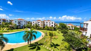Beachfront 2 Bedroom Apartment North Coast