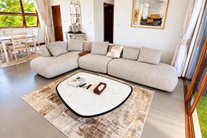 Beachfront 2 Bedroom Apartment North Coast