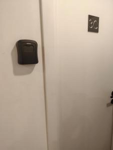 Moderno Studio con Balcón Privado