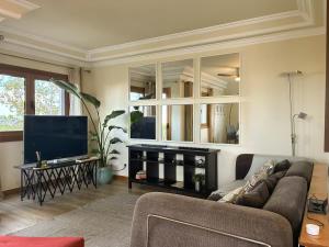 Your Lisbon Home w River View Parking
