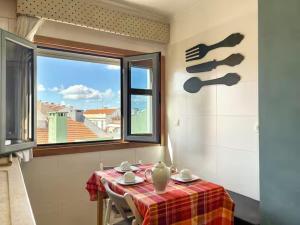 Your Lisbon Home w River View Parking