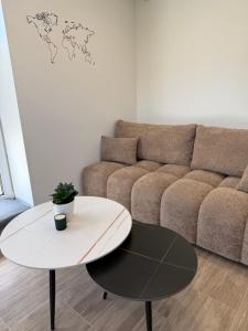 Kaunas Suburb Apartment with Terrace and Parking