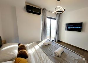 Spacious 2BR 6 Guests near Acropolis & 2 min to Syngrou Fix Metro