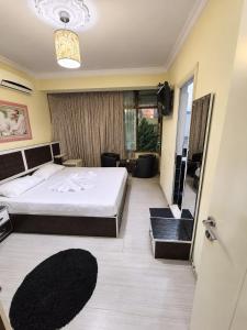 Hotel 7777