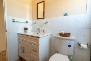 Spacious 3 bedroom 2 bathroom 3 beds Hosts 6 Montego Bay Jamaica