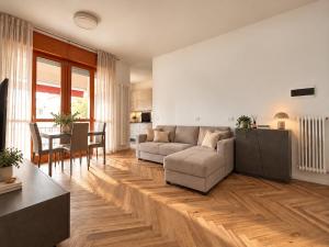 Two-room apartment with a large terrace in the Navigli area