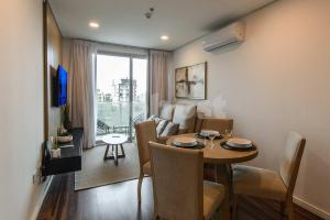 Elegant 1 BR in Home Palace near Shopping del Sol