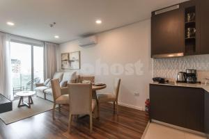 Elegant 1 BR in Home Palace near Shopping del Sol