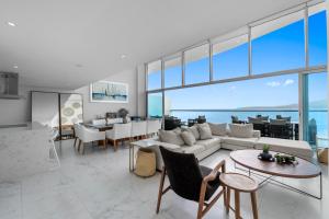 Oceanfront Luxury Penthouse with Terrace 5 Bedrooms