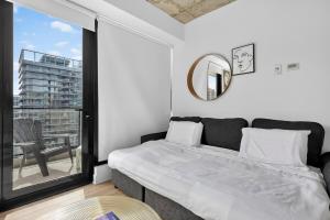 Elegant 01 bedroom with Parking Downtown