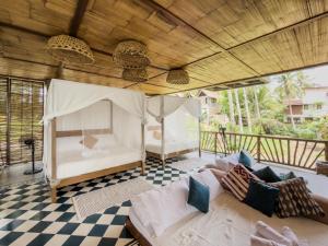 Baia Nest LANAI Glamping in Open Space within Self-Service Villa Near the Beach, Pet Friendly with a Fee