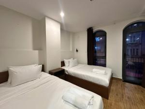 22 Do Quang Dau House Cozy Rooms Group Stays