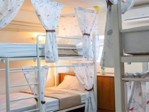 Kamin Bird Hostel