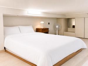 Euljiro Ballad Suite 412