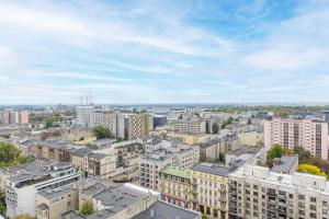 Lumina I 2BR Apart with Parking I Center I City view