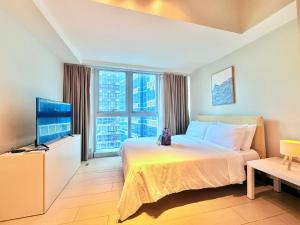 Uptown Parksuites BGC