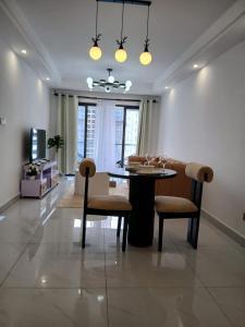 Adorn Sky-lux, Stunning Nairobi City views and gym