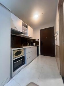 Modern Sea View Apartment - APEC Mandala