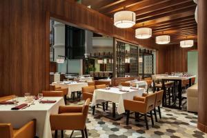Embassy Suites by Hilton Convention Center Las Vegas
