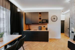 Felix Noir Apartments - Noir 1