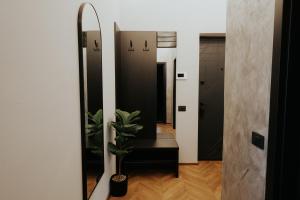 Felix Noir Apartments - Noir 1