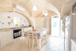Historic stone vault in NOCI incl breakfast