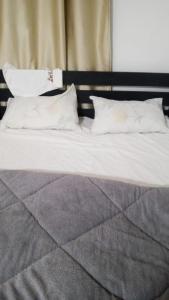 Cosy fully furnished studio to let in kibiko