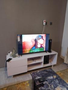 Cosy fully furnished studio to let in kibiko