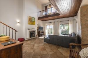 Villa Mangas by Villa Select