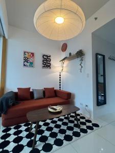 New! Cozy & Vibrant Uptown BGC 300MBPS BackHome8