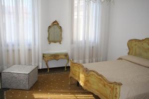 Skyline Home