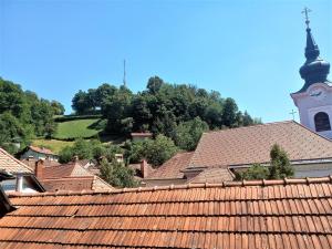 80qm under the castle