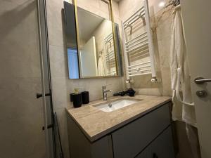 G Tower Residence at Divan Near To Mimar Sinan Metro Station