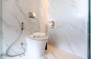 Decorated in a modern and simplistic!