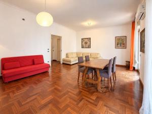 Spacious apartment for 5 - San Pietro Station