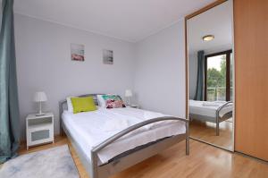 Blue Horizon Victus Apartment near the Pier by Noclegi Renters