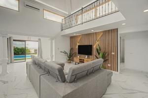 Sunset Villa