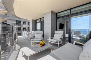 Sunset Sailors Apartment By Leo