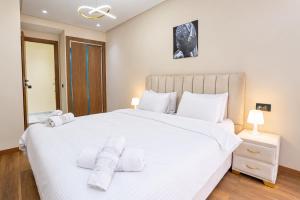 Stylish Modern Duplex with Private Terrace-Maarif